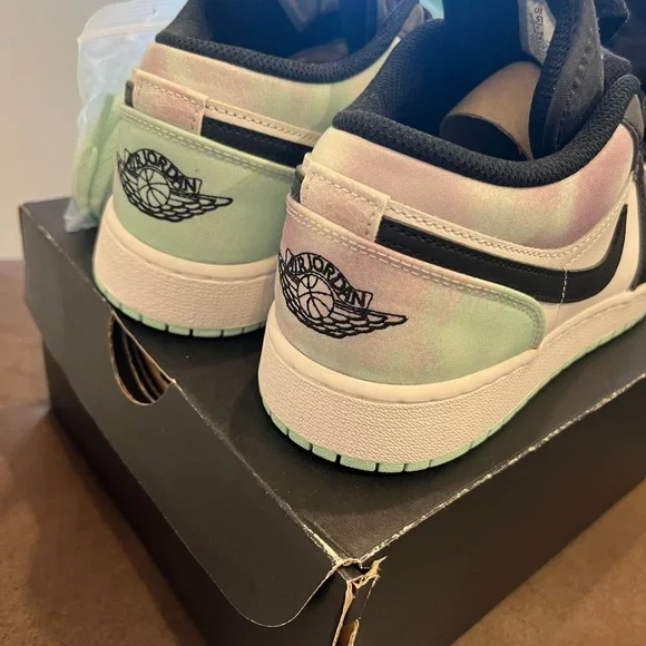 Jordan Tie Dye Dunks NWT - Picture 4 of 4